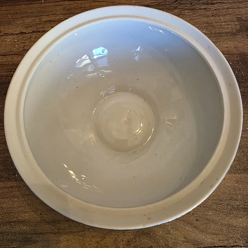 Round Dish with Lid 6